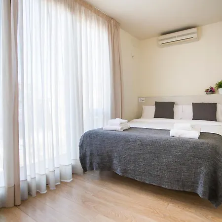 Tendency Apartments 7 Barcelona Exterior photo
